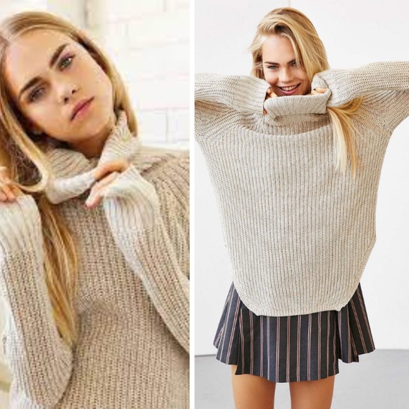 Urban Outfitters Sweaters - UO SILENCE + NOISE Oatmeal Harley Circle Turtleneck Knit Sweater S